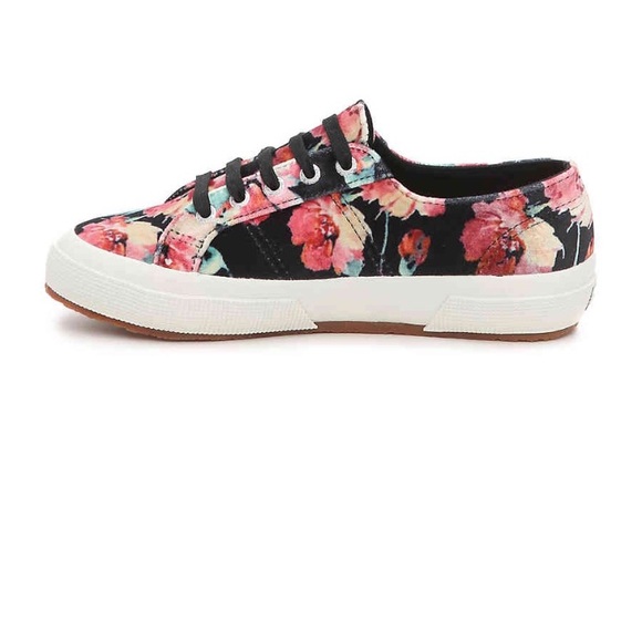 Superga Women's 2750 Rasotropicalw Sneaker - Picture 4 of 7